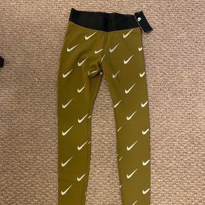 Nike leggings